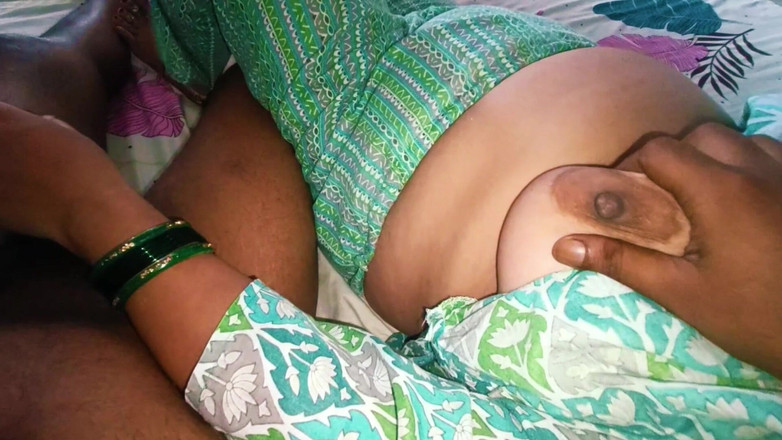 Catchybusty: Jhony Ya, jilat memek?