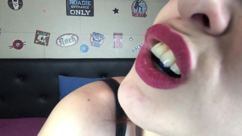 Candystart Videos: La gigantessa che mangia il feticcio