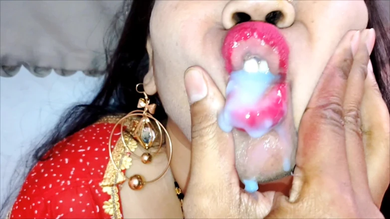 Sexykajalbhabhi: 继父岳母干他的新婚继女