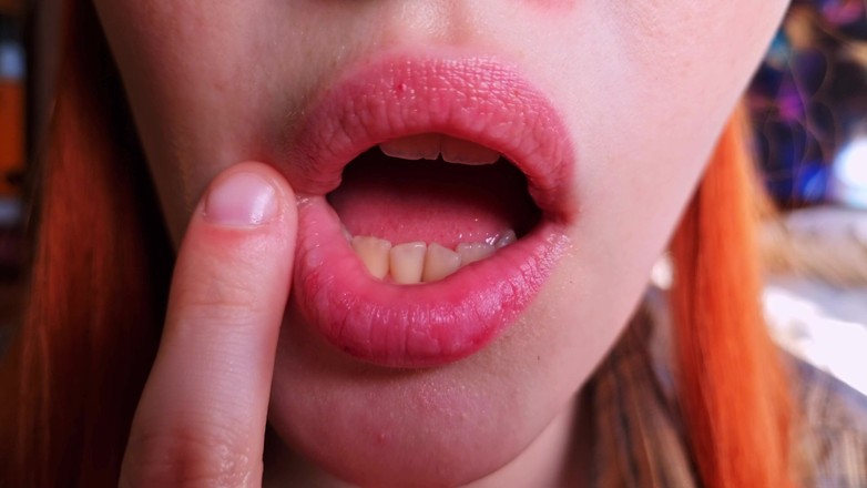 Vaisiti7: Pompino amatoriale fatto in casa senza mani In prima persona....