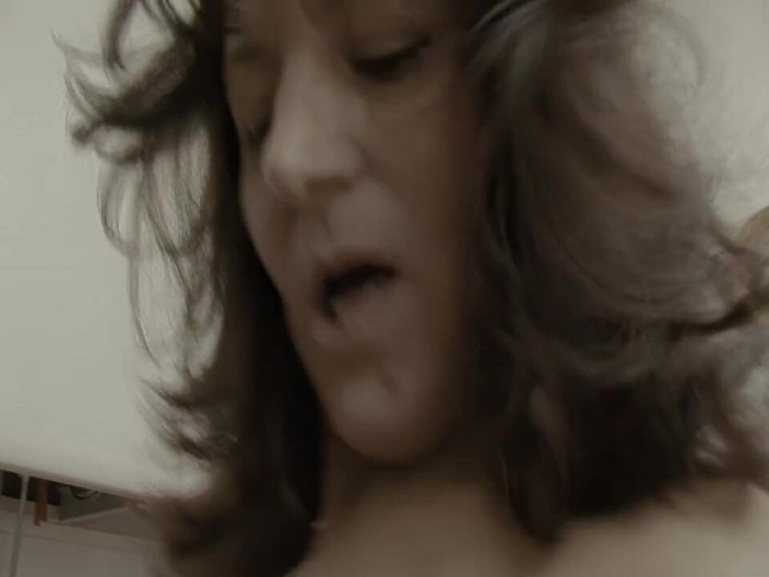 My real dirty life: Stará Prsatětá Dívka Šukána V Kuchyni Nadrženým Mladíkem