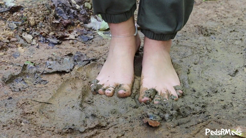 PedsRMeds: Peaches Kim Barefoot in the Mud