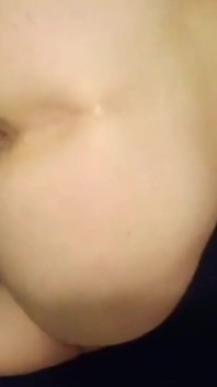 Dicker arsch, weiße MILF liebt es, auf allen vieren geritten zu werden und cumshots in ihren arsch zu bekommen