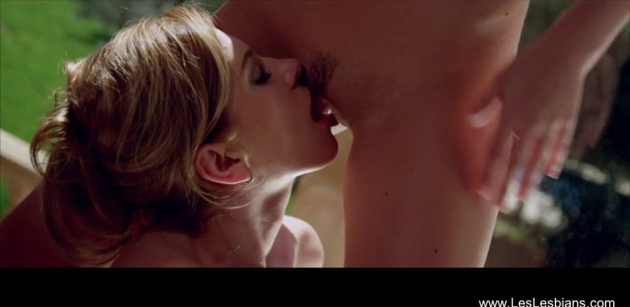 Dutch Fantasies: Dua awek seksi menjilat pepek satu sama lain