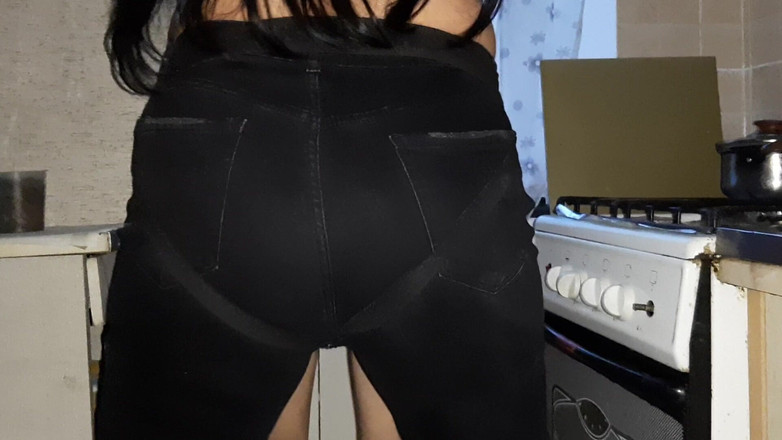 Lesbian-illusion: Моя мачуха взяла мою анальну невинність, і мені це сподобалося