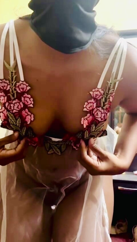 Sweetysingle: 네 나는 너무 발정난 창녀야