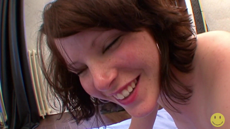 French Amateur Porn: Horny couple from Paris suburbs
