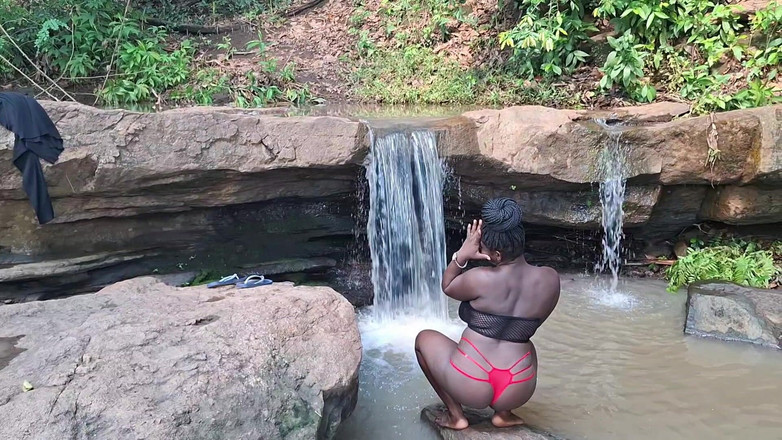 BMCs: 在迷失的鸡巴中，远离一切，兴奋地寻找更好的大阴茎