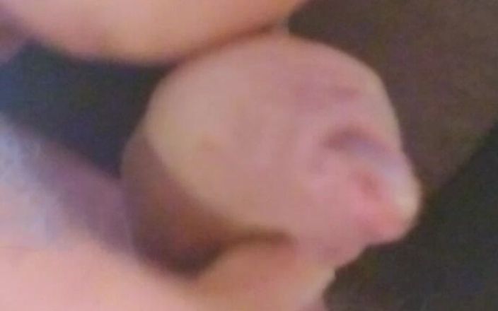 Cindy Belfast: Sissy cums i nya underkläder