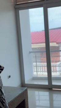 Ele me ofereceu uma oportunidade de emprego, mas o que eu queria era uma chance de colocar seu pau na minha vagina.