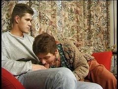 Babička od vedle mi slíbí peníze, když ji ošukám