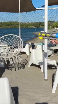 ¡El juego con agua se moja con chorros compartidos!