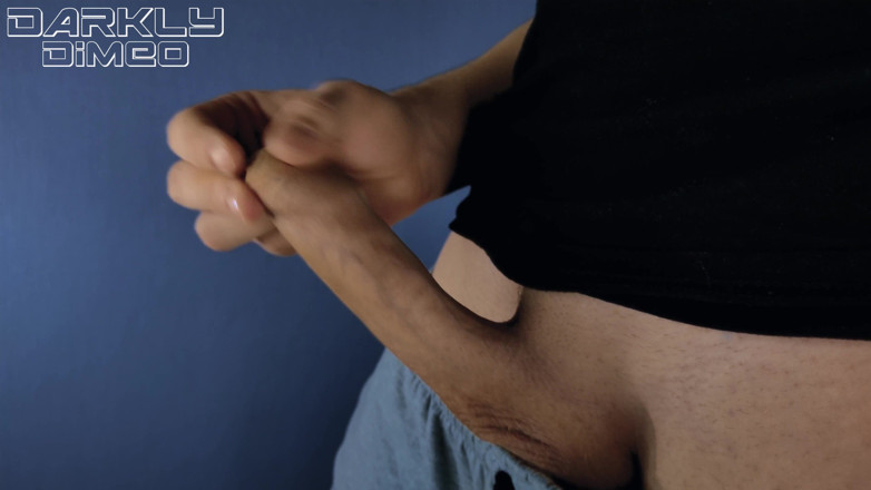 DarklyDimeo: Lelaki miang melancap batang besar merintih dari orgasme ASMR, pancutan...