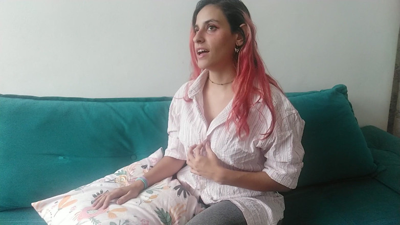 Ms Candy Bunny: Bff chupa sus pezones como una apuesta