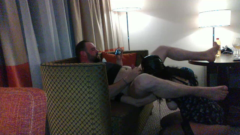 Toilet Mommy: Gebruik Gewoon Hun Keel En Kom Dan Klaar Op Hun...