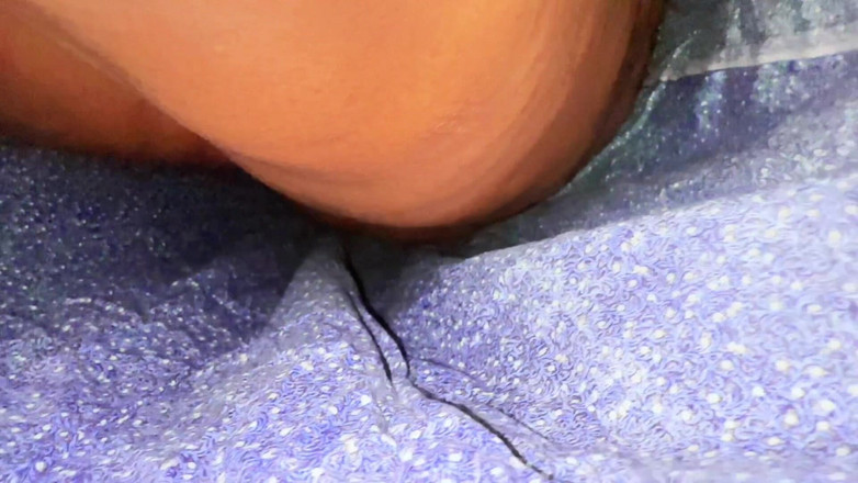 Your Boy's Cum: Il culo indiano hot mallu della zia viene scopata in...