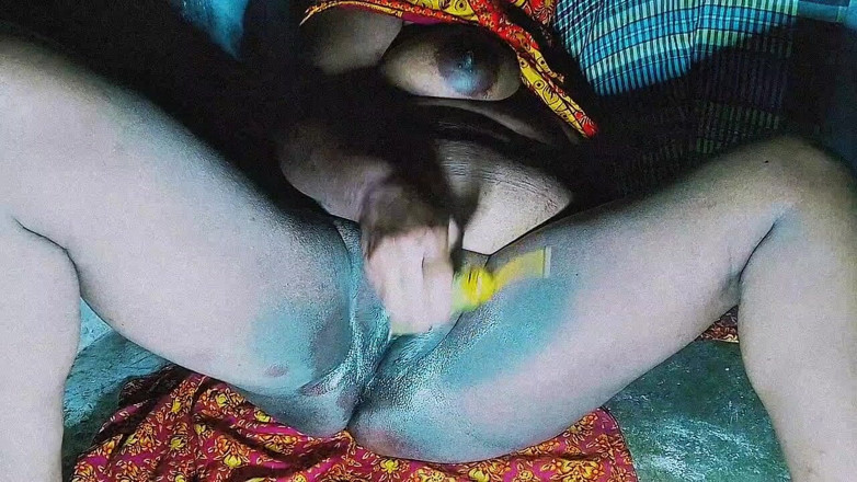 sexymusia1998: Ik upload een video voor iedereen