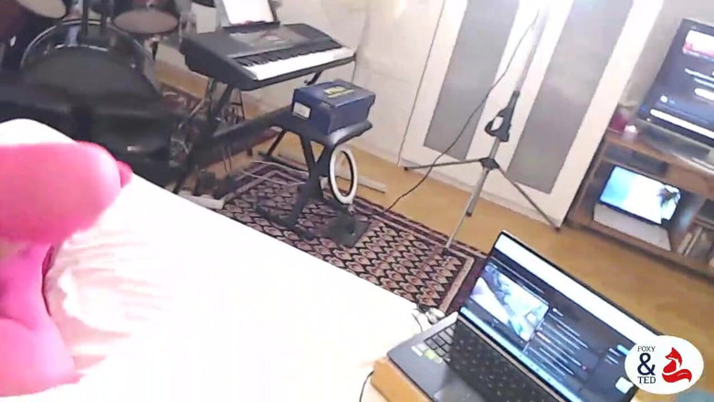 FoxyandTed: 09Sept21, sodomie et éjaculation sur la chatte