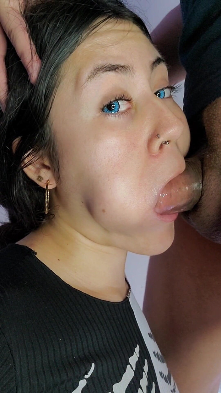 DherlyDoll: सुंदर कॉलेज रंडी अपने चेहरे पर वीर्य चाहती है