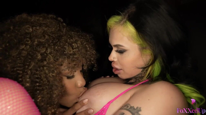 Jenna Foxx: Jenna Foxx cabalgando en la cara en el club
