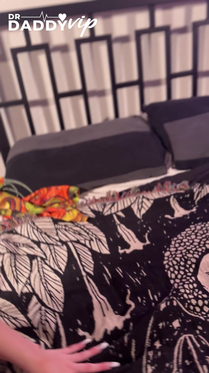DrDaddyVIP: Delilah Day adora um pau gordo perfurando sua buceta