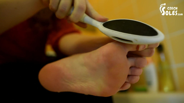 Czech Soles - foot fetish content: Young girl washing and brushing her bare feet