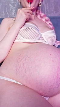 怀孕后，甜点中的棒棒糖。炽热的高潮