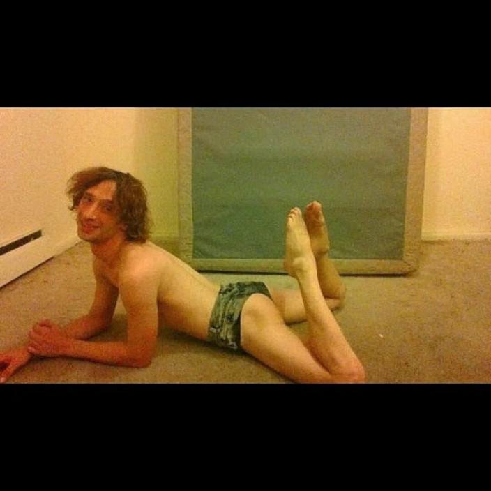 LilTaste: Início da auto-fotografia nua (2011-2019)