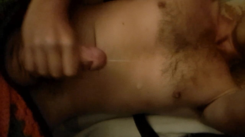 Russie Goodboy: Solo Stroke dan pancutan mani