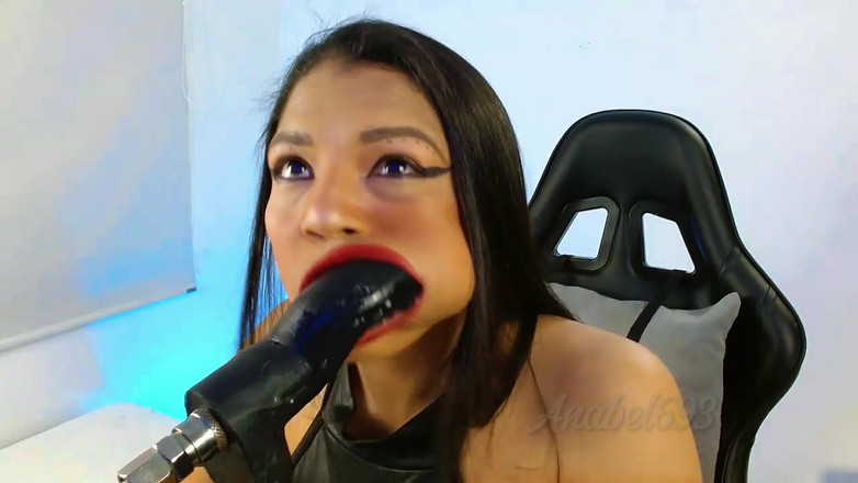 anabel693: अपना लंड निगलना