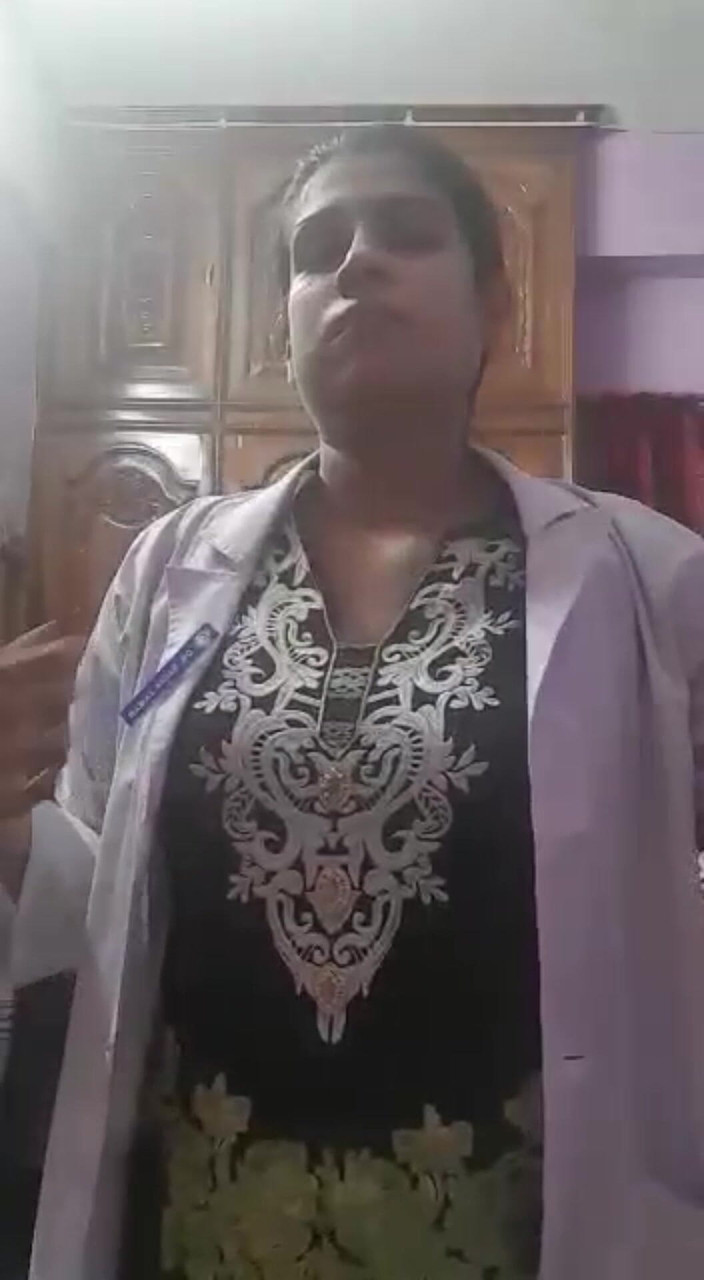 MehwishAly: Dr sadia bikin video bugil untuk pengikutku