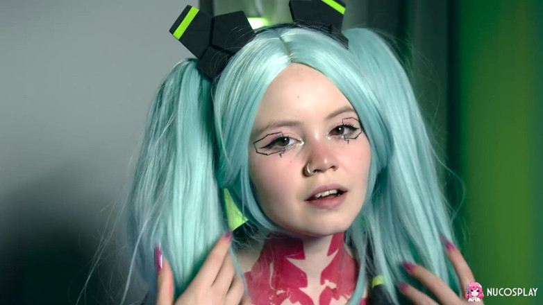 Nu Cosplay: Rebecca Nikson nám ukazuje své úžasné kozy v Anime Cosplay