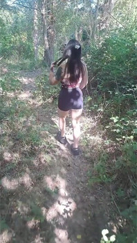 Ho succhiato un grosso cazzo nella foresta e sono stato coperto di sperma. Facciale pov