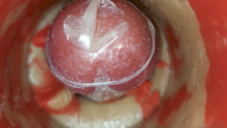 Creme sperm: Un Flusso Incontrollabile Riempie La Figa Con Un'infinita Pressione Interna