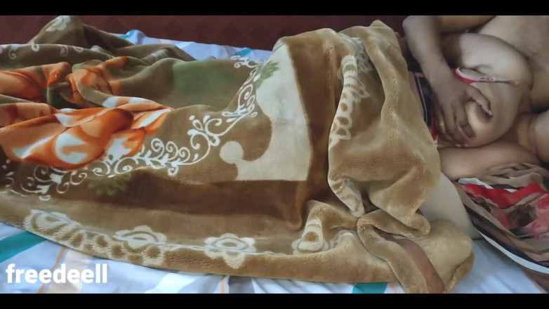 Freedeell: Skutečný sex indické nevlastní mámy a nevlastního syna