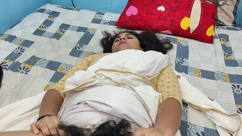 Vaigavarun45: Kerala Malayali coppia pompino e leccata di figa in Kerala...