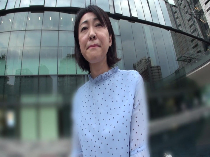 MBM3988: H067g01 a 60-year-old Mature Woman with a Good Wife and Wise...