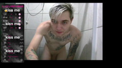 Daniel Tatuado E Safado: Sborrando molto nella doccia