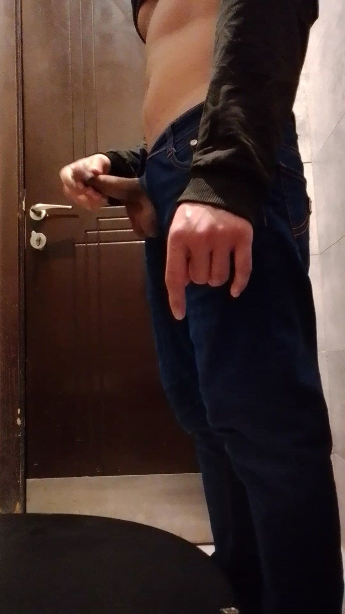 HemoShovel: Joven Indio Masturbándose En Su Baño H.j - Hemoshovel