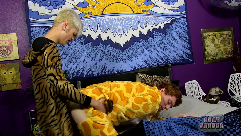 Bare Twinks: Furry älskare frenetiskt knull