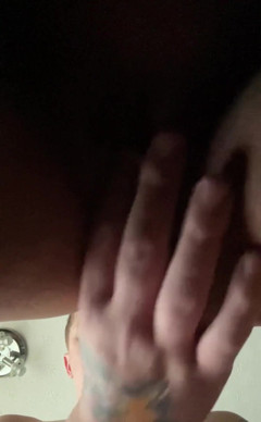 Filthy British Couple: 爸爸玩弄我的好性交，臭芬妮！谁想要我坐在他们的脸上和他们做爱？