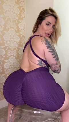 Paige Turnah: Paige Wants You to Jerk Your Cock While She Twerks...