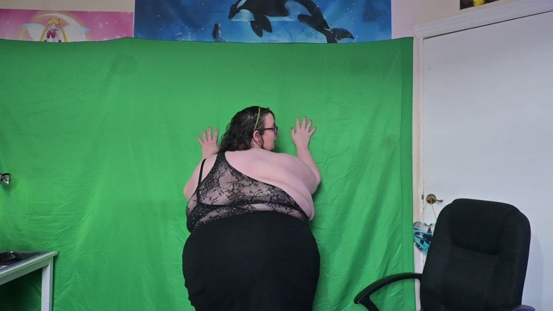 SSBBWLadyBrads: Stripping Out of My Clothes