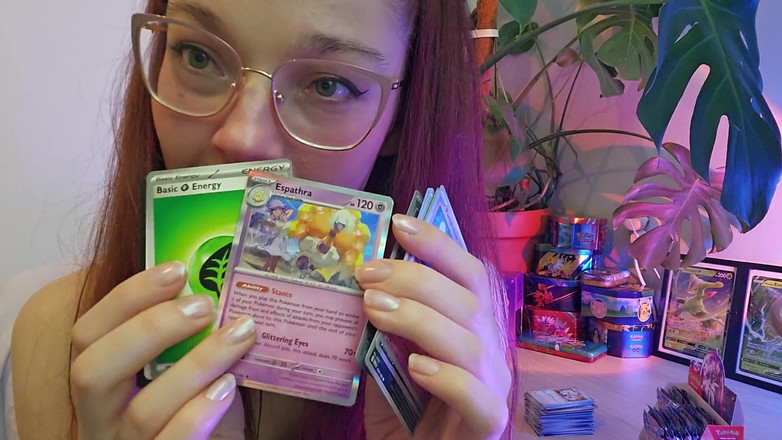 petitesubkitten: Asmr Toys tire une jolie rousse