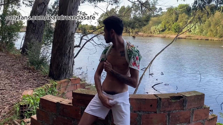 Leandro e Asafe: Ich gebe es einem fremden, den ich im wald gefunden...