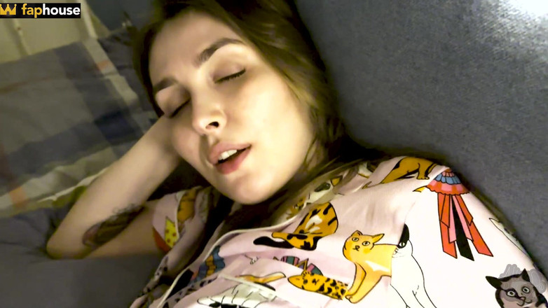 Alina Rai: Ošukal macechu v černé díře, zatímco otec je v práci