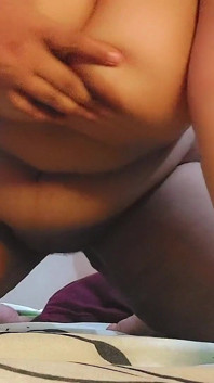 Indický ženský průzkum intimity - Layly smyslná hra s robertkem a orgasmus