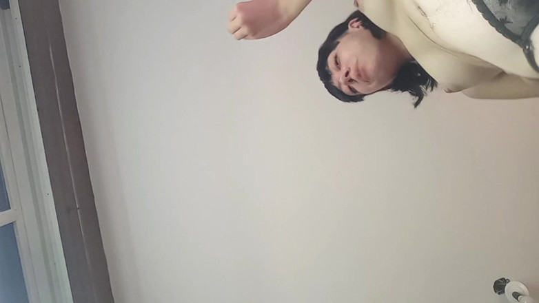 ViviBush: 毛茸茸的青少年巨人发现你在她的爆米花