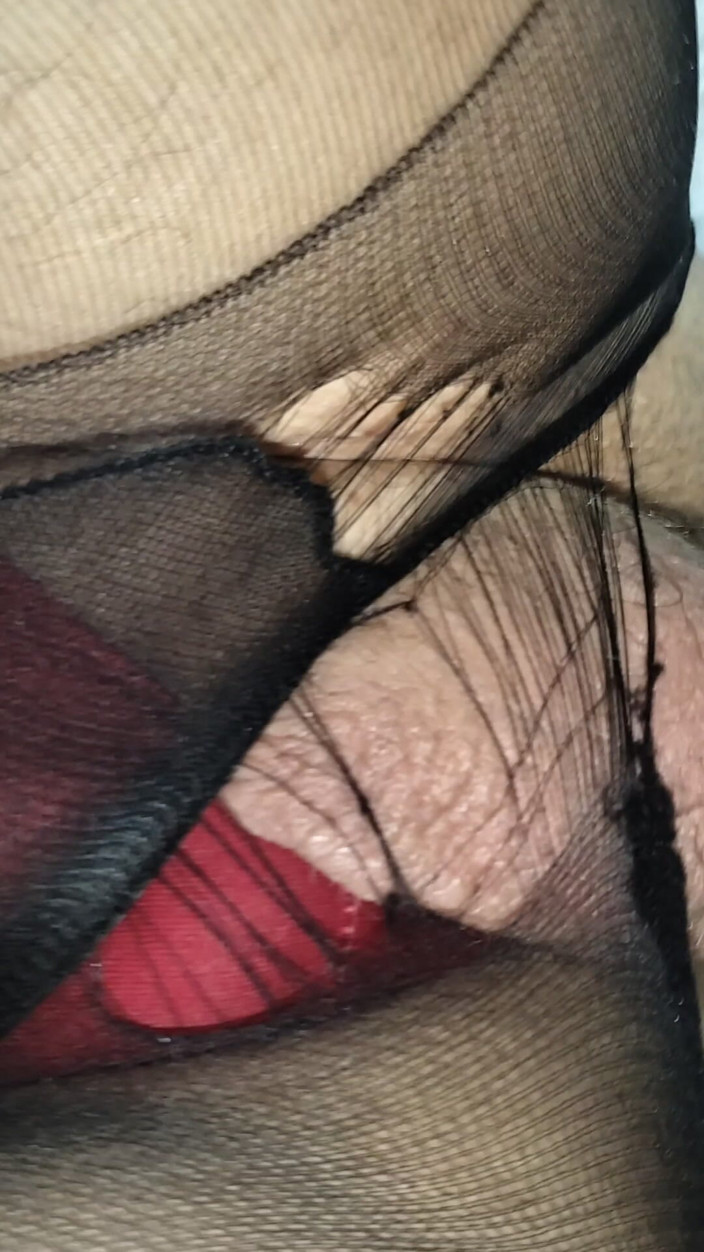 Makeafag: My Cute Virgin Butt in Stockings