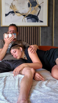 予期せぬオーラル中出し!!継父が私の口を突き、精液で満たす